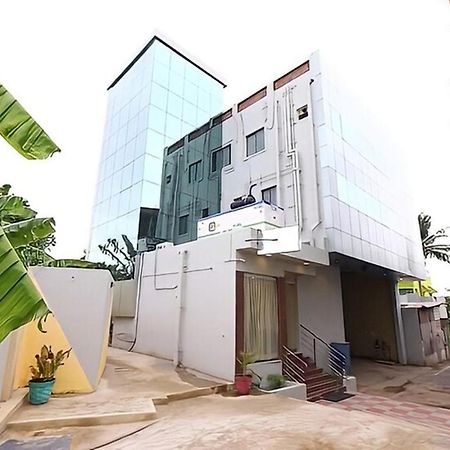 Hotel Titanium Tower チェンナイ エクステリア 写真