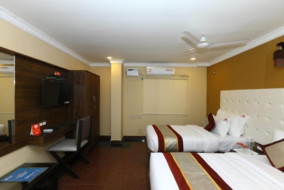 Hotel Titanium Tower チェンナイ エクステリア 写真